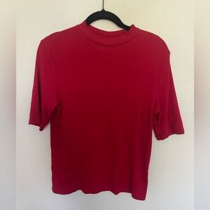 Red ribbed mock high neck short sleeve shirt